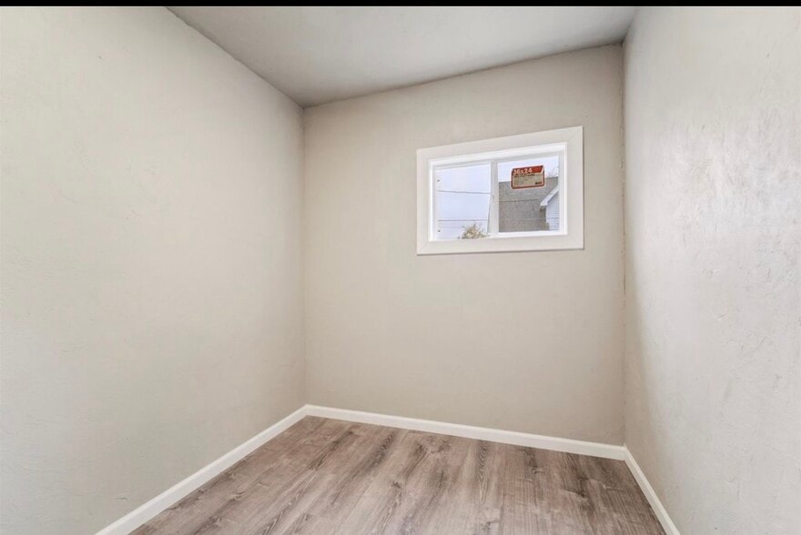 Bed 3/ Office - 200 W Beacon Ave