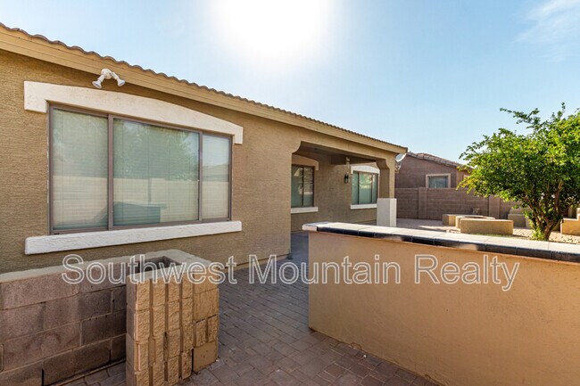 Building Photo - 21486 Via Del Oro