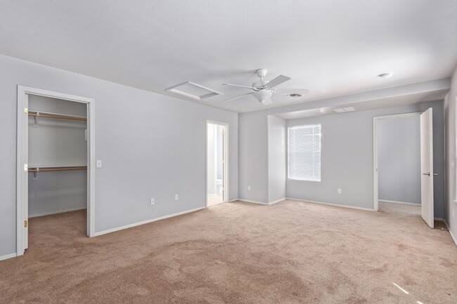 Building Photo - Amazing 3 Bedroom Home in Great Queen Cree...