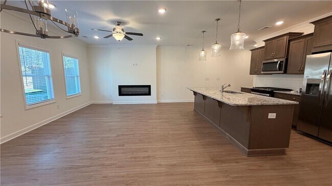 Building Photo - 903 Agate Ln