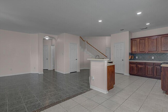Building Photo - 21322 Willow Glade Dr