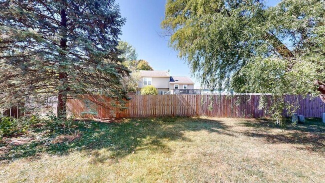 Building Photo - 5709 Nike Dr