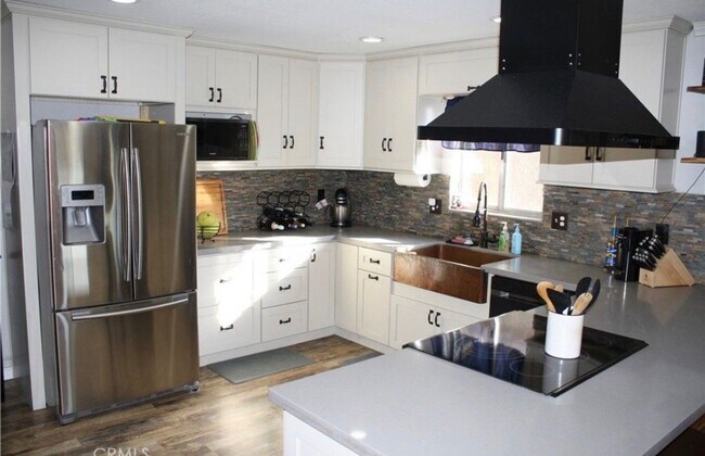 Building Photo - Hilmar Home for rent 3 bed 2 bath