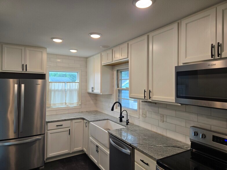 Kitchen - 2606 6th Ave N