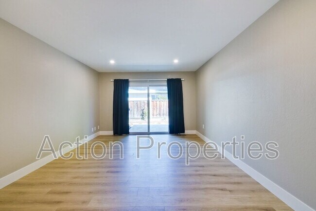 Building Photo - 86 Dalma Dr