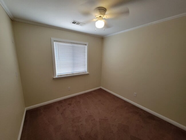 Building Photo - Beautiful Home available in Brawley