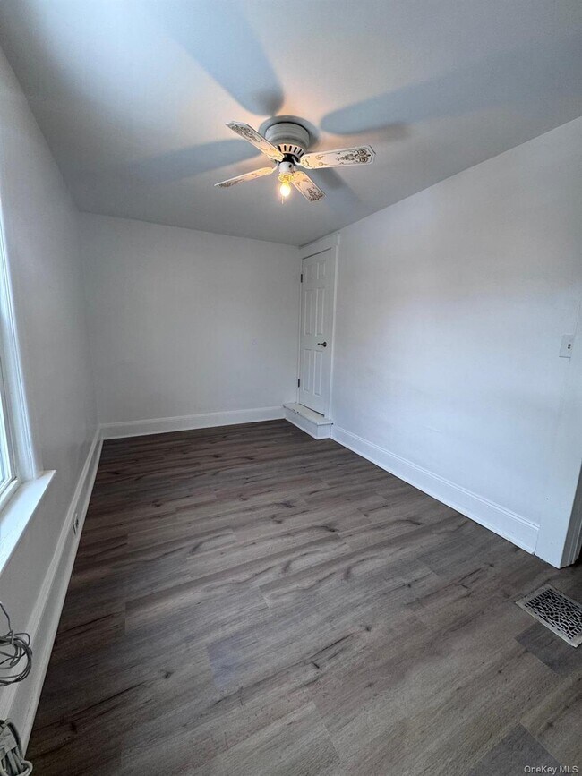 Building Photo - 709 Tower Ave