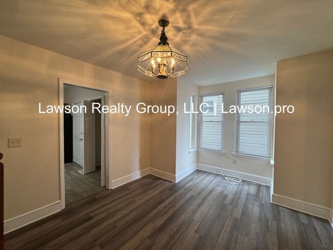 Building Photo - 813 Gilmer Ave NW