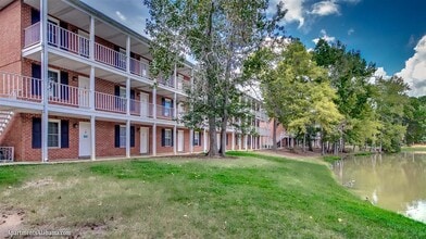 Building Photo - Two Bed | Two Bath @ Lakewood Commons