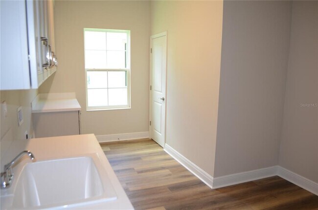 Building Photo - 35436 Big Hawk Dr