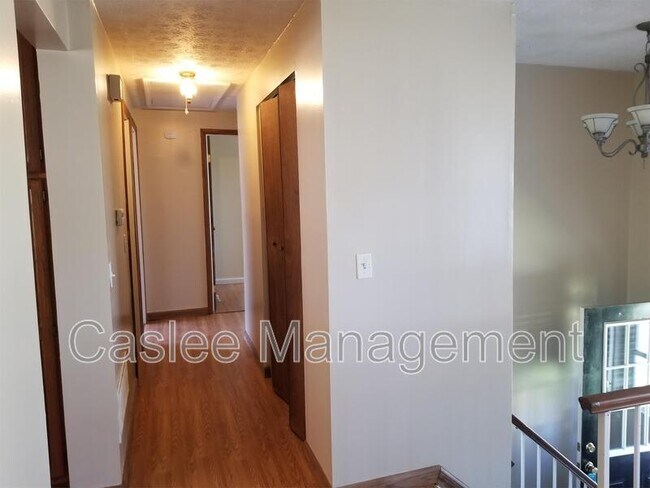 Building Photo - 1049 DeLeone Dr