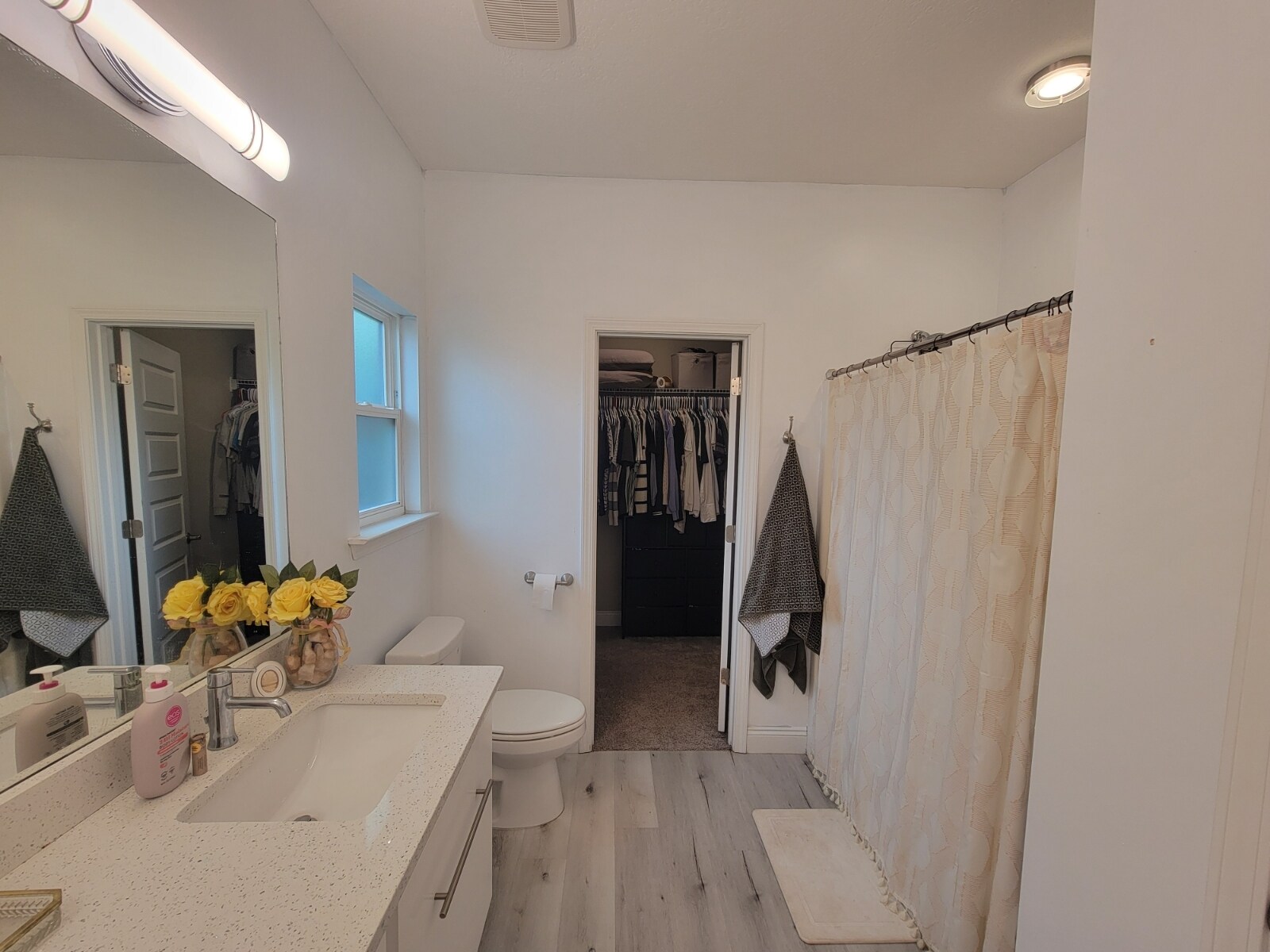 Building Photo - 652 Helen Ave