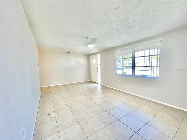 Building Photo - 5814 1st Ave