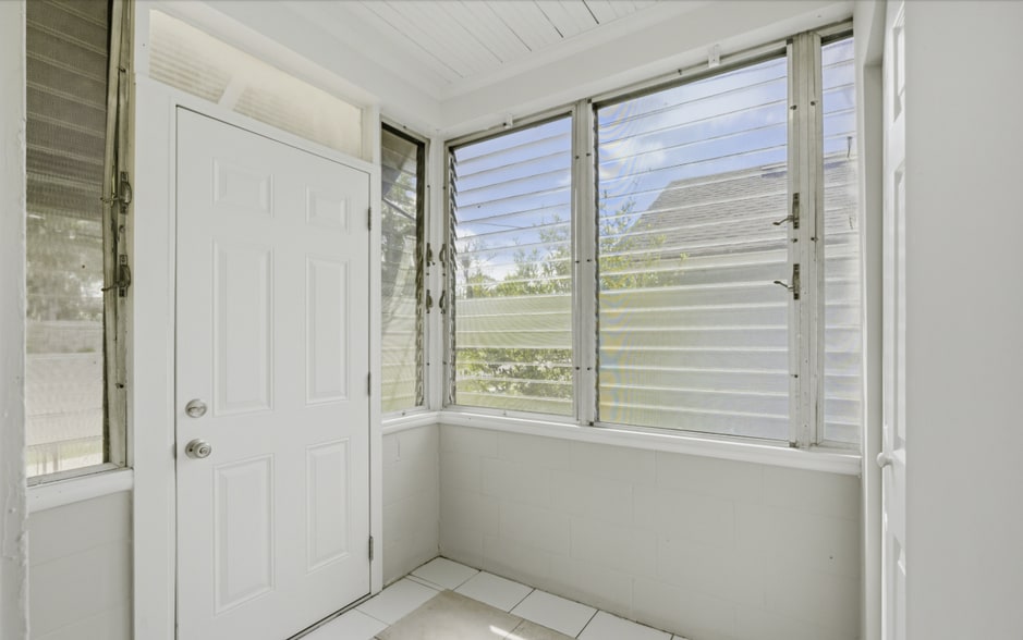 Building Photo - 6716 Perry St