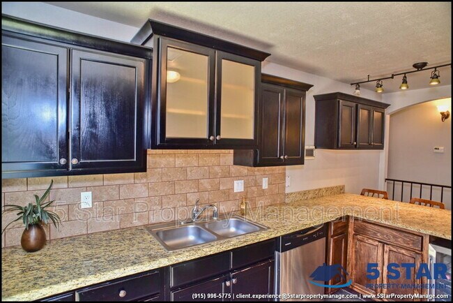 Building Photo - 703 Lt Joe Magellanes Rd