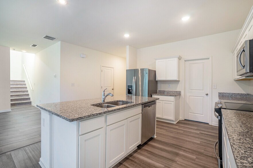 Building Photo - 1026 Feldman Chase