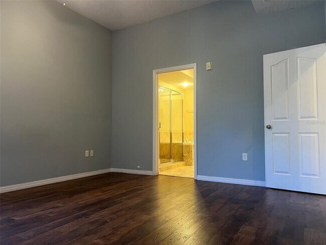 Building Photo - 642 Wells Ct