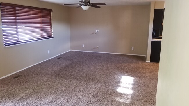 Living Room - 2965 Caradoc St