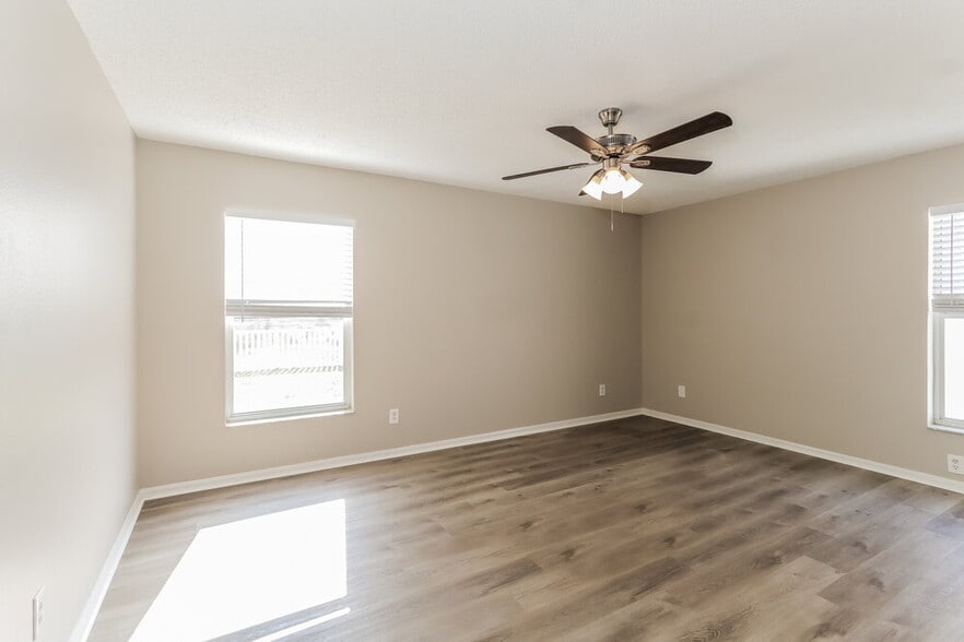 Building Photo - 19009 Weatherstone Dr