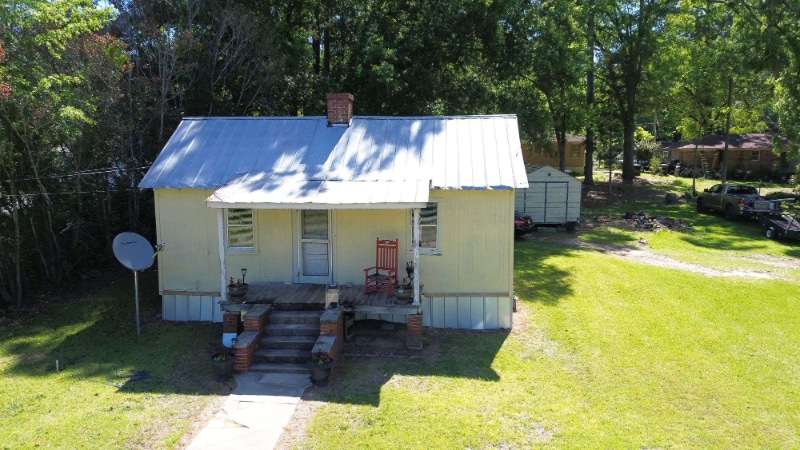 Building Photo - 149 Aikens St