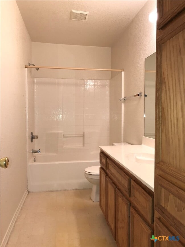 Building Photo - 3209 Raven Dr