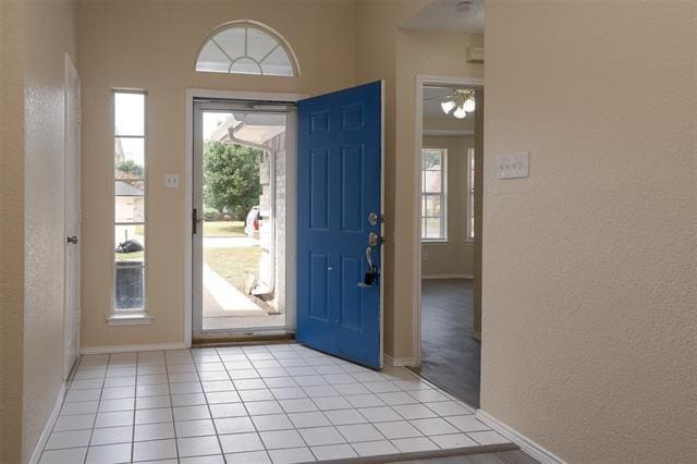 Building Photo - 733 Windridge Ln