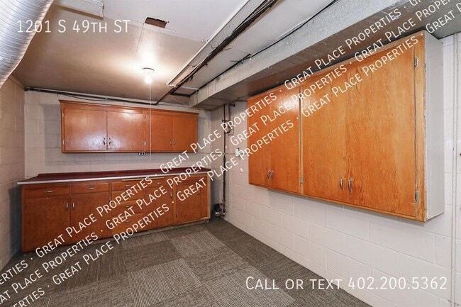 Building Photo - 1201 S 49th St