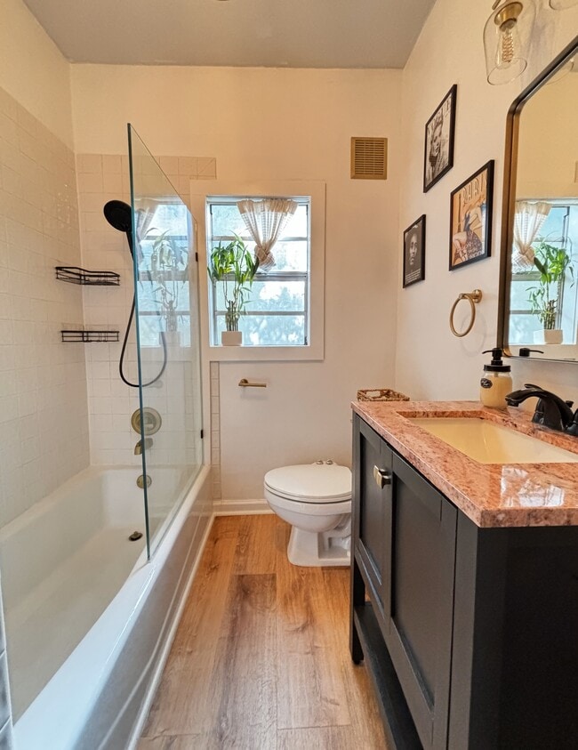 Bathroom 2 - 117 W Flora St
