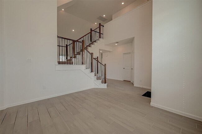 Building Photo - 5010 Slate Prt Ct