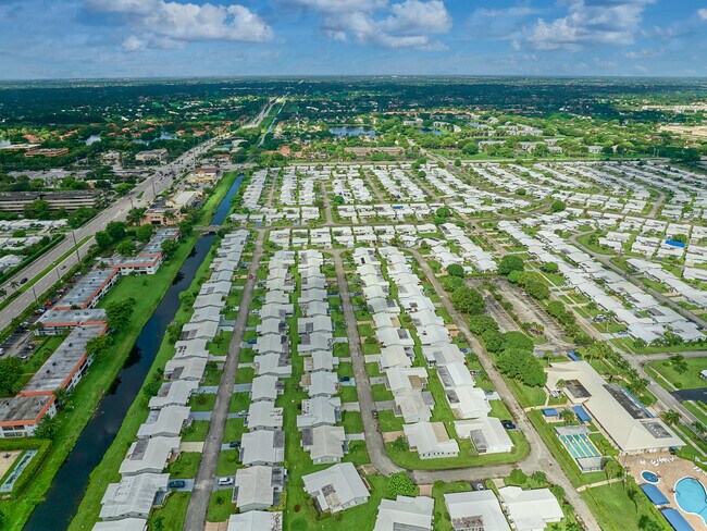 Building Photo - 519 SW 18th St