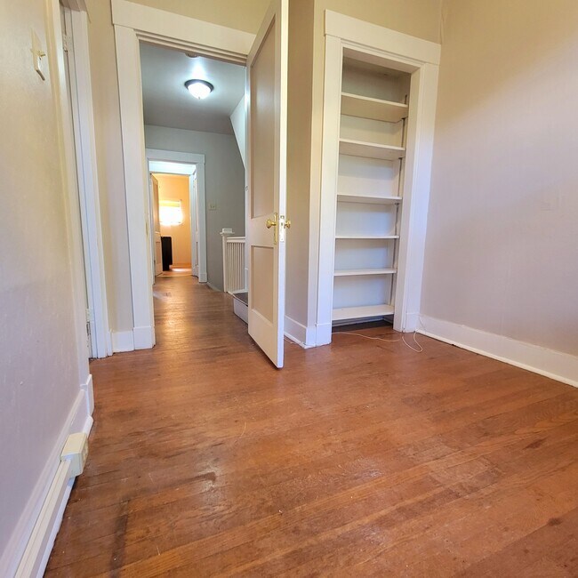 Building Photo - 1620 Beechwood Blvd