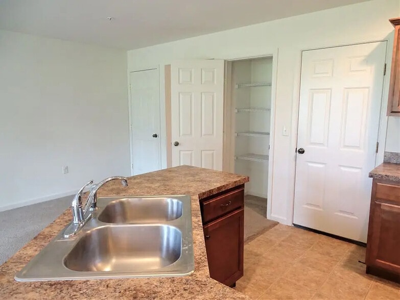 Building Photo - 181 Linda Sue Ln