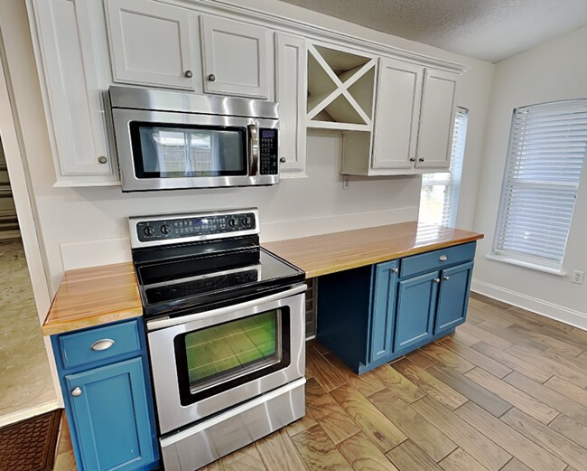 Building Photo - 3512 Stonefield Dr