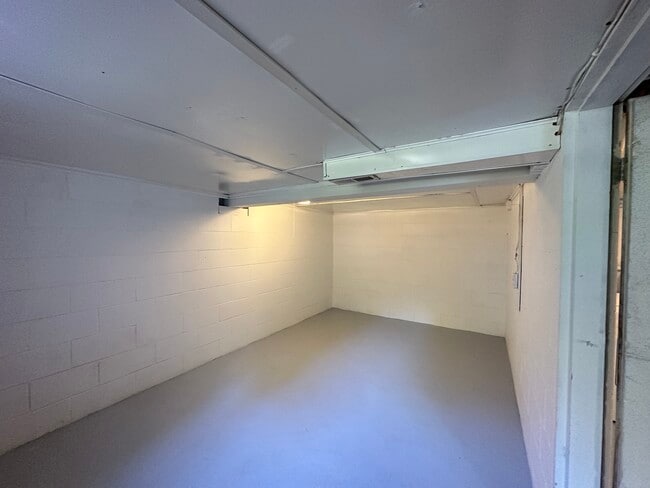 Building Photo - 3010 Bethel Rd SE