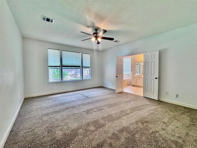 Building Photo - 2123 Hollow Reef Cir