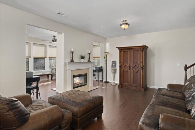 Building Photo - 4575 Brumby Ln