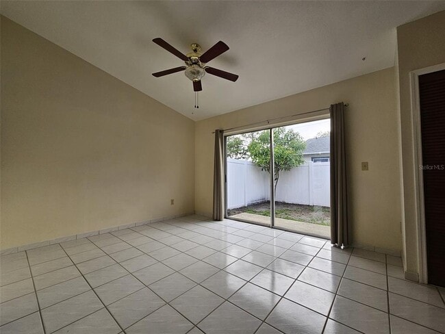 Building Photo - 1202 Regal Ridge Dr