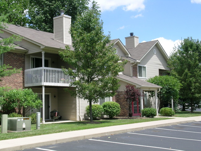 Building Photo - Whispering Pines