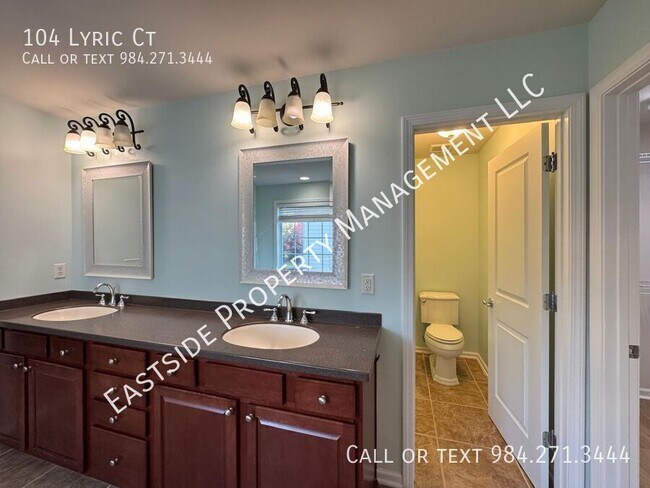 Building Photo - 104 Lyric Ct