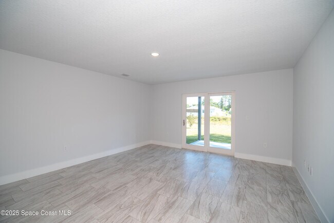 Building Photo - 1241 Platt Ave SW