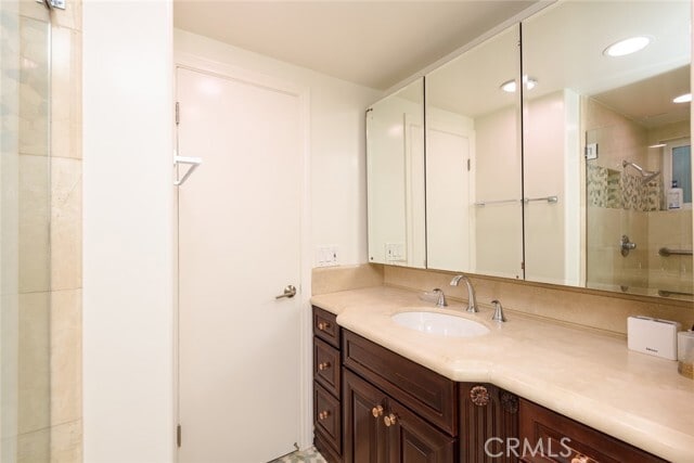 Building Photo - 3322 Via Lido