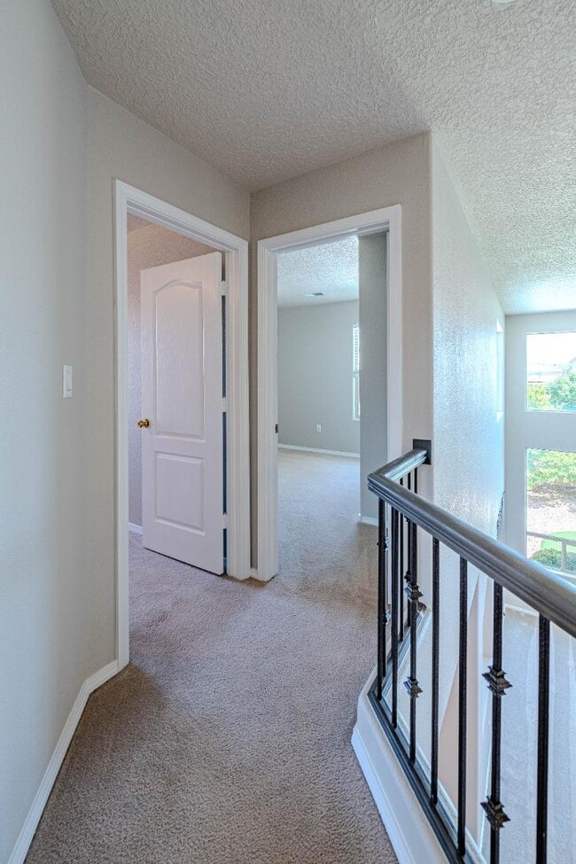 Building Photo - 10532 Coyote Canyon Pl NW