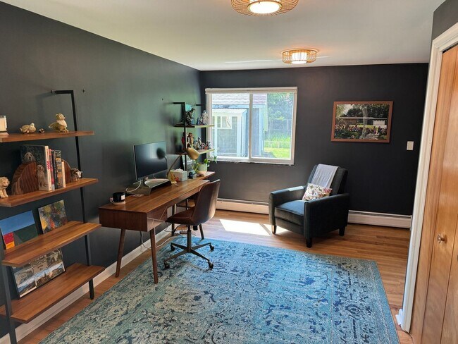Building Photo - large modern home with big backyard, peace...