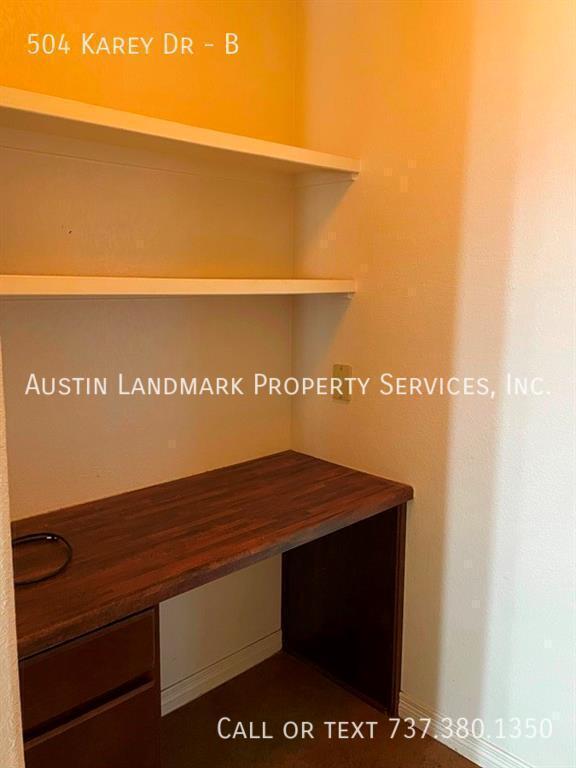 Building Photo - 504 Karey Dr