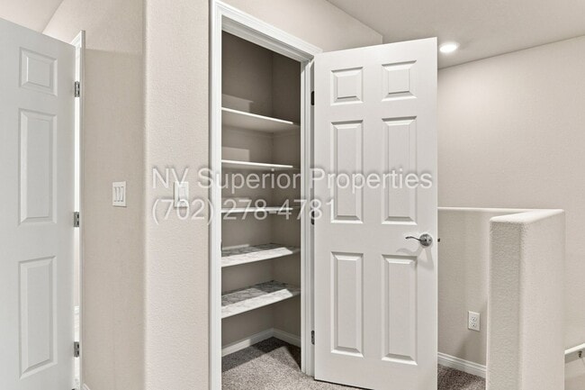 Building Photo - 7204 Sunray Point St