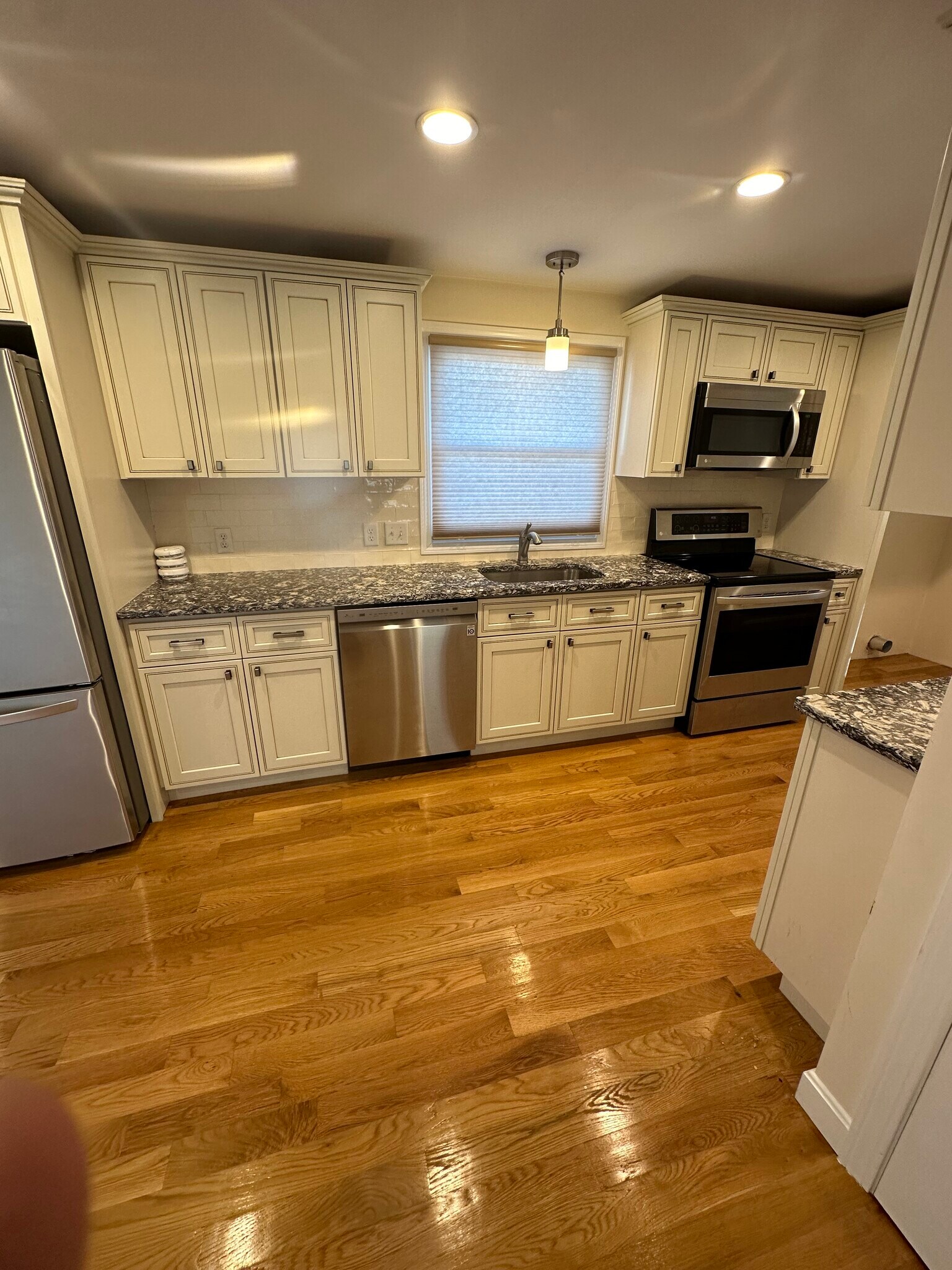 Building Photo - 48 Hauman St