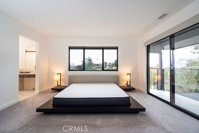 Building Photo - 288 St Albans Ave