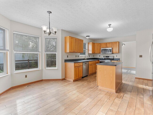 Building Photo - 7741 Sherridon Dr