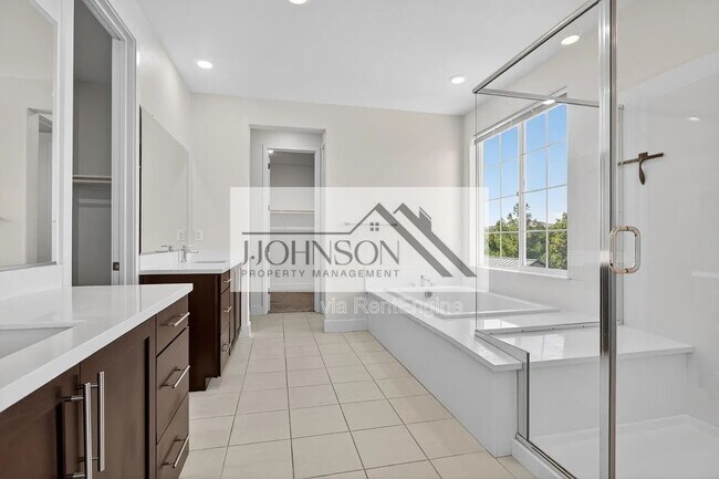 Building Photo - 6640 Silverleaf Ct