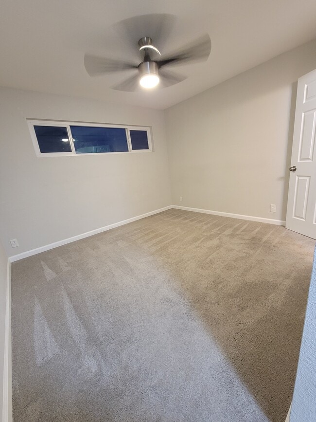 Building Photo - 1511 Paradise Ln